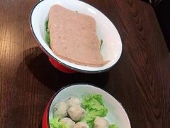 -虾弄弄海派小龙虾·牛羊蝎子火锅