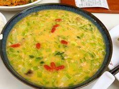 -巷子宽·酸菜鱼(迪士尼小镇店)