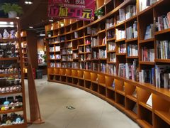 -博览书店(越秀悦汇天地店)