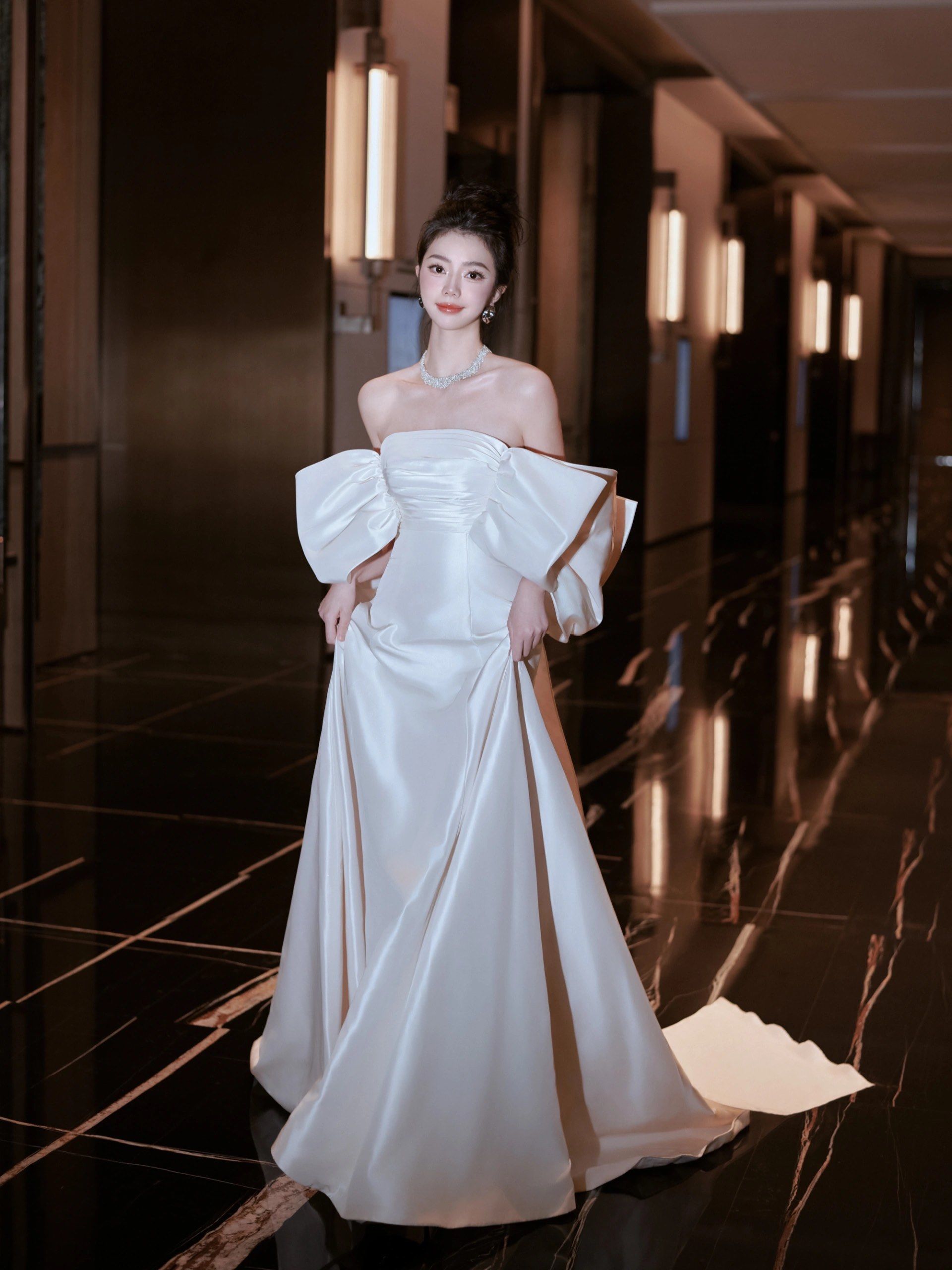 小众个性缎面鱼尾礼服