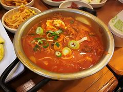 猪颈肉泡菜汤-金北顺大锅家(신사본점)