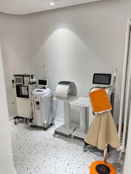 -苗方清颜痘肌研究所