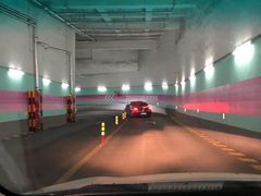 -白玉兰广场停车场