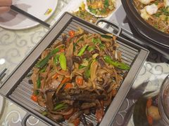 -巴特餐饮6加1音乐餐吧·新疆菜