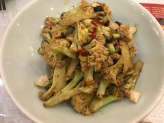 -马尔龙新疆饭店·清真(瑞景店)