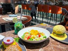 -Let'sBURGERplus·非常创意汉堡(三里屯店)