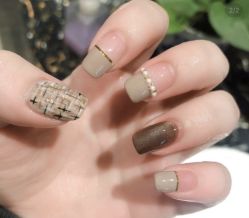 -Pink You美甲洗眉纹绣定制中心