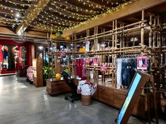 -Naughty Nuri’s Phuket