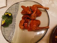 招牌红烧乳鸽-酌宴府The China Club·广州万富希尔顿酒店(云城东路店)