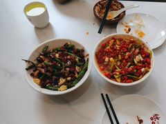 -独一佳老胡湘菜馆(矿山路店)