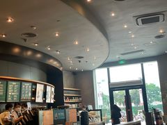 -星巴克臻选(成都来福士店)