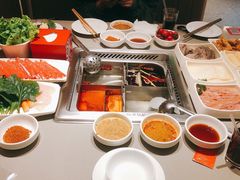 -海底捞火锅鲜切牛肉主题店(长寿路店)