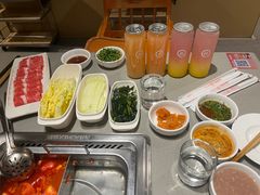 -海底捞火锅(曹安公路店)