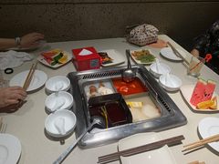 -海底捞火锅鲜切牛肉主题店(长寿路店)