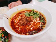 -李与白包子铺(桐梓林店)