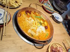 -洱火云南酸菜牛肉火锅(石景山当代商城店)