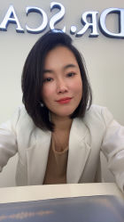 -韩国李知恩形象设计