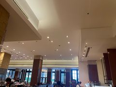 -亚龙湾希尔顿自助餐厅·海鲜·烧烤·沙滩BBQ·现场乐队