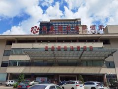 -东豪园林海鲜酒家(南港路辅路店)