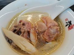 汽锅鸡-蔼若春.传承三十年云南菜(金碧公园店)