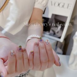 -花系美·美甲美睫精品店