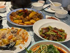 新疆大盘鸡-巴扎美食·新疆菜·西域歌舞表演餐厅(新疆大厦店)