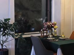 -圣彼得堡观江俄餐厅(中央大街黑金冠店)