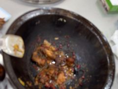 -屯老二农家铁锅炖·行业领军者(梅江店)