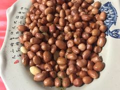 油酥花生米-余家庄肥肠鱼地方汤锅(银杏大道店)