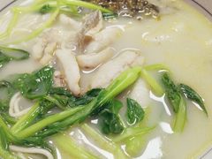 -明呈黄鱼面馆(斜土路店)