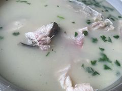 -雪湖煜辰鱼头老店(雪野湖店)