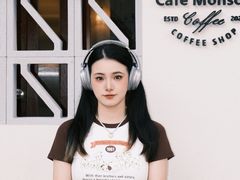 -Café Monson