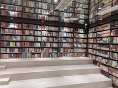 -钟书阁(群光广场店)