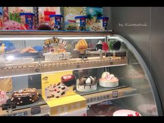 面包甜点陈列柜-DQ·蛋糕·冰淇淋(龙湖狮山天街店)