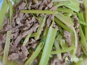 这种是那种腌制的球菜！放在面上面吃很不错
