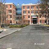 园子说大不大，说小也不小，交通工具是自行车为主