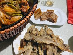 干炸黄花鱼-华盛园卷子王农家菜水库鱼