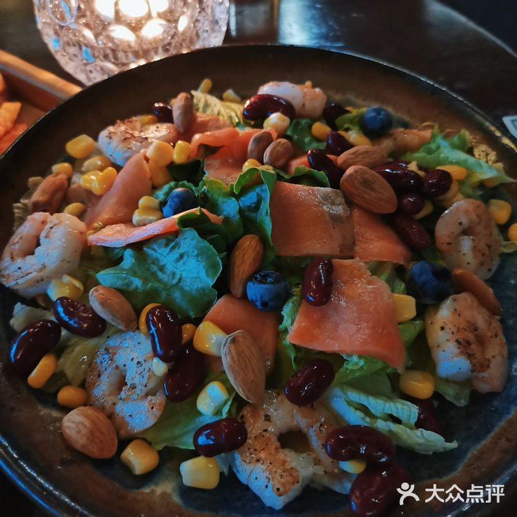 这不仅是一家酒吧