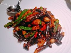 黑皮鸡纵菌炒猪颈肉-飶香居(省博物馆店)