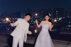 -都市丽人婚纱摄影