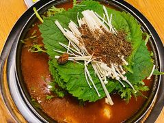土豆排骨火锅-喇喇排骨火锅·传统韩式脊骨汤(望京西园总店)