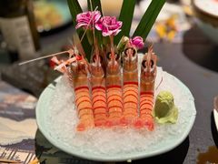 -雍容荟帝王蟹活龙虾展台自助(IFS黑金店)