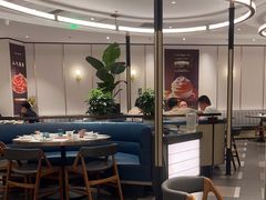-港丽餐厅(正大店)