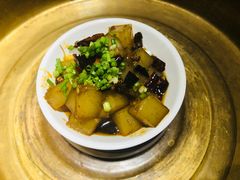 -沪小二炭火蛙锅(淮海中路美食不夜城店)