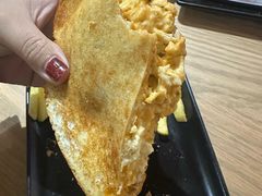 -奥利弗·雷金纳德·坦博国际机场