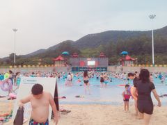-汤山欢乐水世界