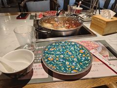 -尚尚仙·酸汤猪手·猪肚鸡火锅(华联万柳购物中心店)