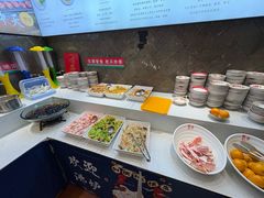 -沸炉重庆老火锅(军事博物馆店)