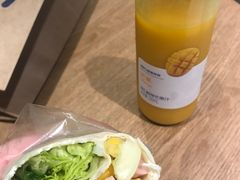 火腿鲜蔬卷-瑞幸咖啡(水平方店)