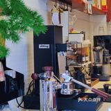 喝什么｜这家店的咖啡机，你绝对没见过！[得意]